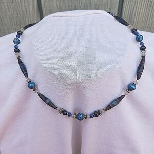 18" Blue beaded necklace, magnetic clasp